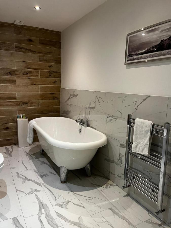 West End -Stunning, 2 Bedroom, Main Door Flat With Private Parking Glasgow Zewnętrze zdjęcie