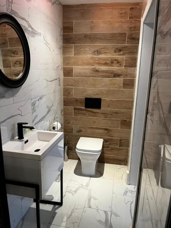 West End -Stunning, 2 Bedroom, Main Door Flat With Private Parking Glasgow Zewnętrze zdjęcie